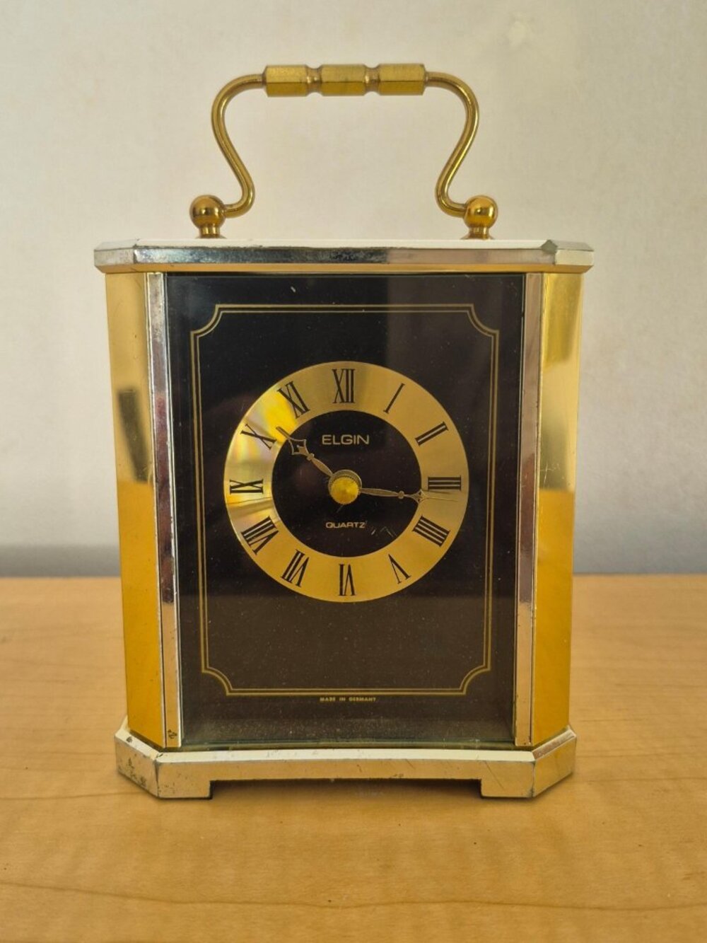 Elgin Quartz Tabletop Mantel Clock Gold and Black